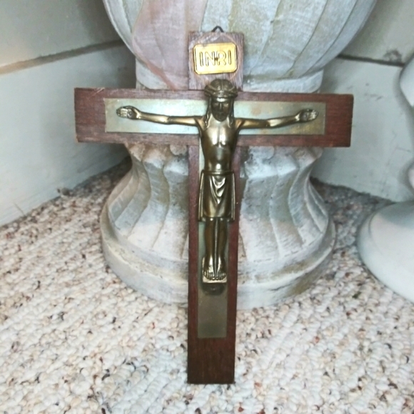 Antique Wood & Brass Small Wall Hanging Crucifix Made In Germany - Picture 10 of 10
